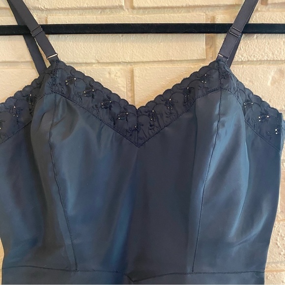 Vintage 1950s Slip Dress Black Lace Eyelet Barbizon Pinup lingerie Size 13 - Picture 2 of 10